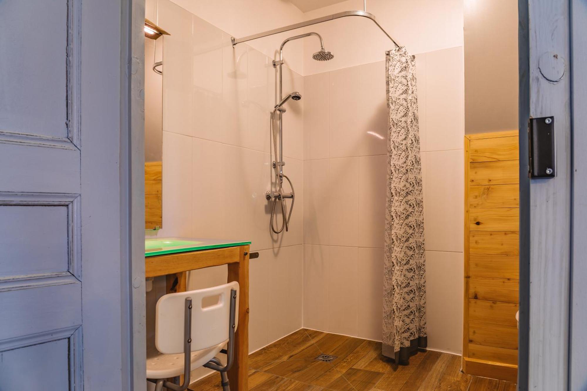 Gites La Boletiere Saint-Etienne-du-Valdonnez Phòng bức ảnh